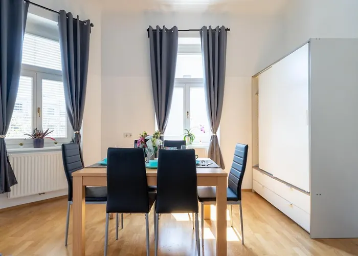 Yeshello Station Apartman *