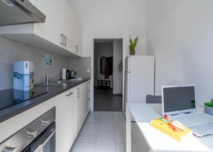 Yeshello Station Apartman Bécs
